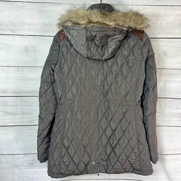 Ralph Lauren Quilted Coat. Size M - Picture 2 of 11
